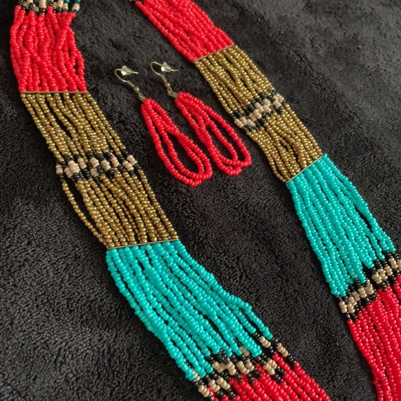 Paparazzi red multi seed bead necklace - Picture 2 of 3